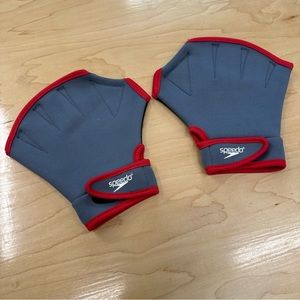 Speedo Swimming Aquatic Fitness Gloves/Hand Paddles/Fins - Gray/Red - Size: L